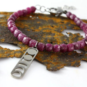 Bransoletka z rubinów księżyc