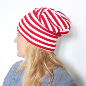 czapka damska -męska unisex- polska biało- czerwoni X1