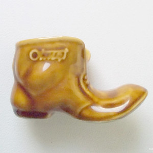 retro ceramika, ceramiczny bucik, vintage ceramika, prl ceramika, ceramika Tułowice, figurka buta Otmęt, prl figurki, prl gadżety, prl dekoracje do domu