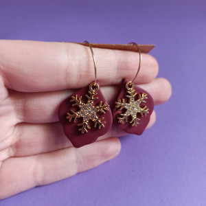 Kolczyki z gliny polimerowej z zawieszką śnieżynką