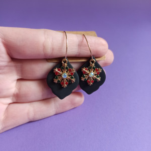 Kolczyki z gliny polimerowej z zawieszką śnieżynką