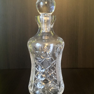 Stara kryształowa karafka