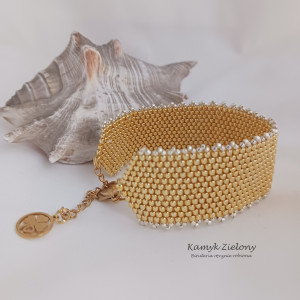 Bransoletka Starlight z koniczynką - wykończenia ze stali chirurgicznej