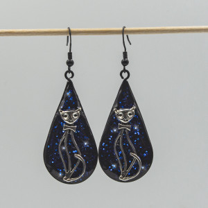 Kolczyki gotyckie z żywicy z kotem 015