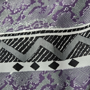 Apaszka szyfynowa w geometryczny orientarny wzór