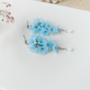 Kolczyki z błękitnymi kwiatuszkami