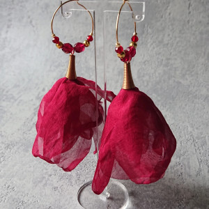 BORDOWE KOLCZYKI Z SZYFONOWYMI KWIATKAMI