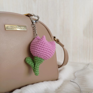 Brelok tulipanek, Brelok do kluczy, Szydełkowy brelok