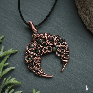 Wisior miedziany naszyjnik księżyc lunula z zoisytem wire wrapping