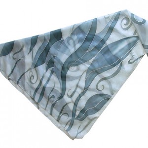 Jedwabna malowana apaszka Szarozielona Roślinna