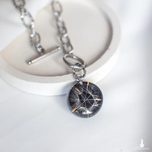 Naszyjnik z rzęsek dmuchawca