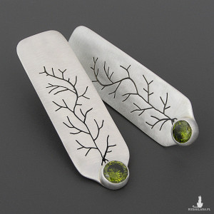 Srebrne drzewa, długie kolczyki - sztyfty, zielone cyrkonie, srebro 925