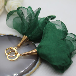długie kolczyki - szyfonowe kwiatki - zielone
