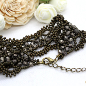 koronkowa bransoletka z matowych koralików - brąz