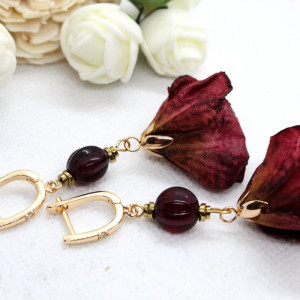 delikatne kolczyki kwiatowe