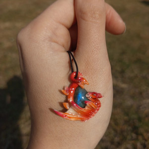 Naszyjnik małego smoka z labradorytem, idealny na prezent, magia fantasty