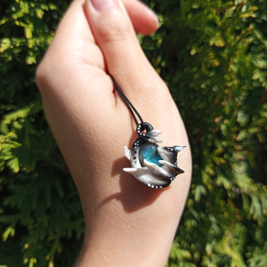 Naszyjnik małego smoka z labradorytem, idealny na prezent, magia fantasty