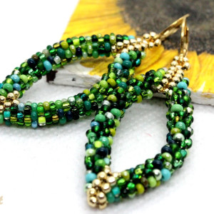 owalne kolczyki 3D - zielony melanż