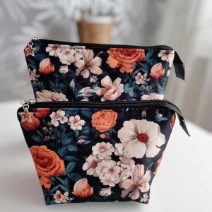Zestaw pikowanych kosmetyczek organizerów z serii Eva Kwiaty kw27