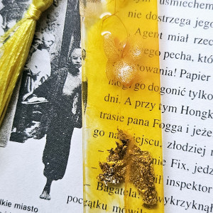 Zakładka z żywicy epoksydowej złoto żółty z płatkami hortensji s05