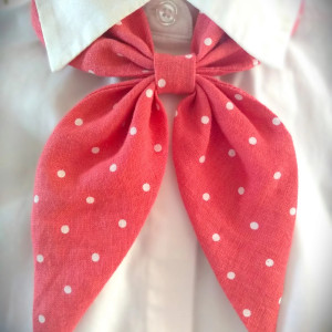 Kokarda lniana pod kołnierzyk - na gumce, z zapięciem