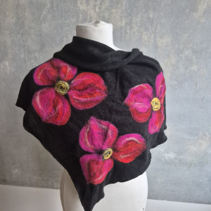 Czarna chusta handmade wełniana