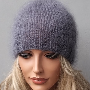 Czapka moherowa w kolorze szarym