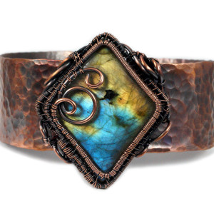 Labradoryt i miedź, Miedziana bransoletka z labradorytami, ręcznie wykonana, prezent dla niej prezent dla mamy, prezent urodzinowy biżuteria