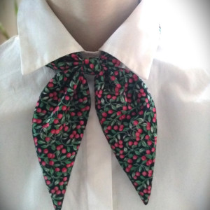 Kokarda bawełniana pod kołnierzyk - na gumce, regulowany obwód