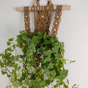 Kwietnik w stylu Boho w kolorze brązowym