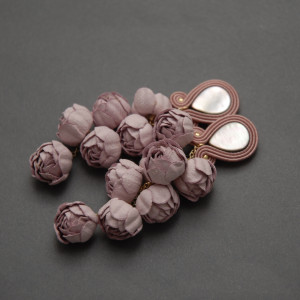 kolczyki lub klipsy sutasz z kwiatkami