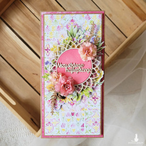 Uniwersalna kartka z ręcznie robionymi kwiatami