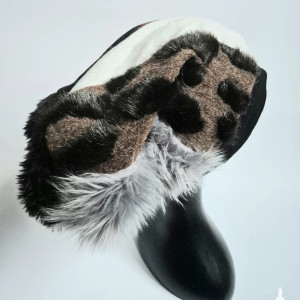 Czapka smerfetka ciepla futrzana