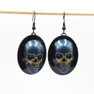 Kolczyki gotyckie z żywicy z czaszką 027