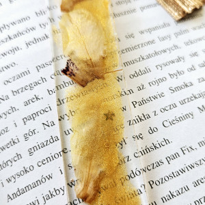 Zakładka z żywicy epoksydowej złoto żółty z płatkami azalii D01