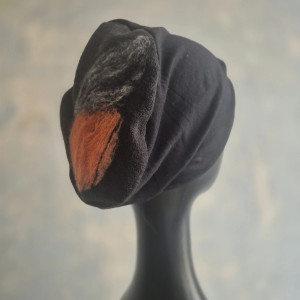 Czapka czarna codzienna  a1