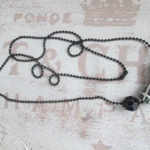 Nowa*Sztuczna biżuteria handmade *Naszyjnik kulkowy z zawieszkami *