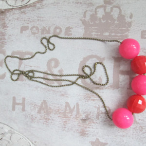 Nowa*Sztuczna biżuteria handmade *Naszyjnik kulkowy z zawieszkami *