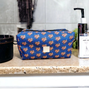 Kosmetyczka męska etui saszetka organizer męska kosmetyczka wodoodporna kuferek superman