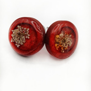 Ręcznie Wykonane Drewniane Kolczyki z Kwiatem Dzikiej Marchwi