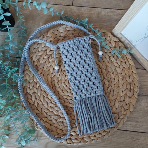 Makrama torebka etui na telefon