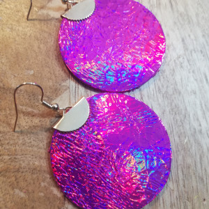 Kolczyki z włoskiej skóry oraz stali chirurgicznej koła