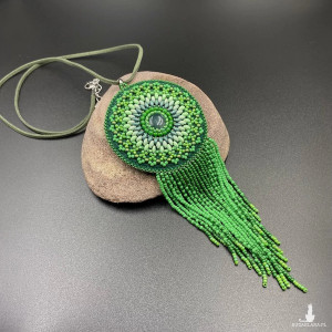 MEDALION Z FRĘDZLAMI - zielony #870