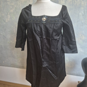 Sukienka czarna retro