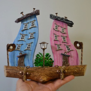 Drewniany wieszak na klucze kolorowe kszywe domki, Dekoracyjne haki na ściane, Organajzer na klucze