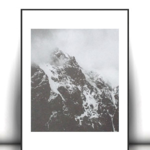 czarno biały plakat na ścianę, skandynawski plakat A4, biało czarny plakat z pejzażem, szary plakat do domu, pejzaż plakat 21x30