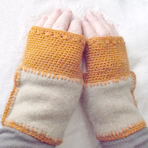 ocieplacze na ręce, wełniane mitenki rękawiczki, musztardowe mitenki. beżowe mitenki, rękawiczki mitenki z wełny, prezent dla dziewczyny, prezent dla kobiety
