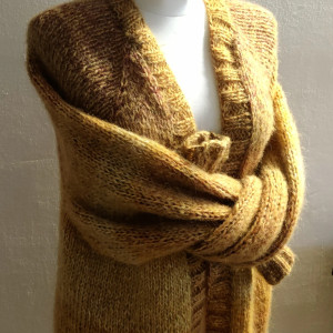 Kardigan damski ręcznie zrobiony