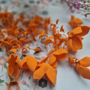 Kolczyki kwiaty leciutkie pomarancz