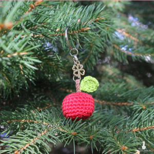 Brelok na szydełku Jabłko czerwone